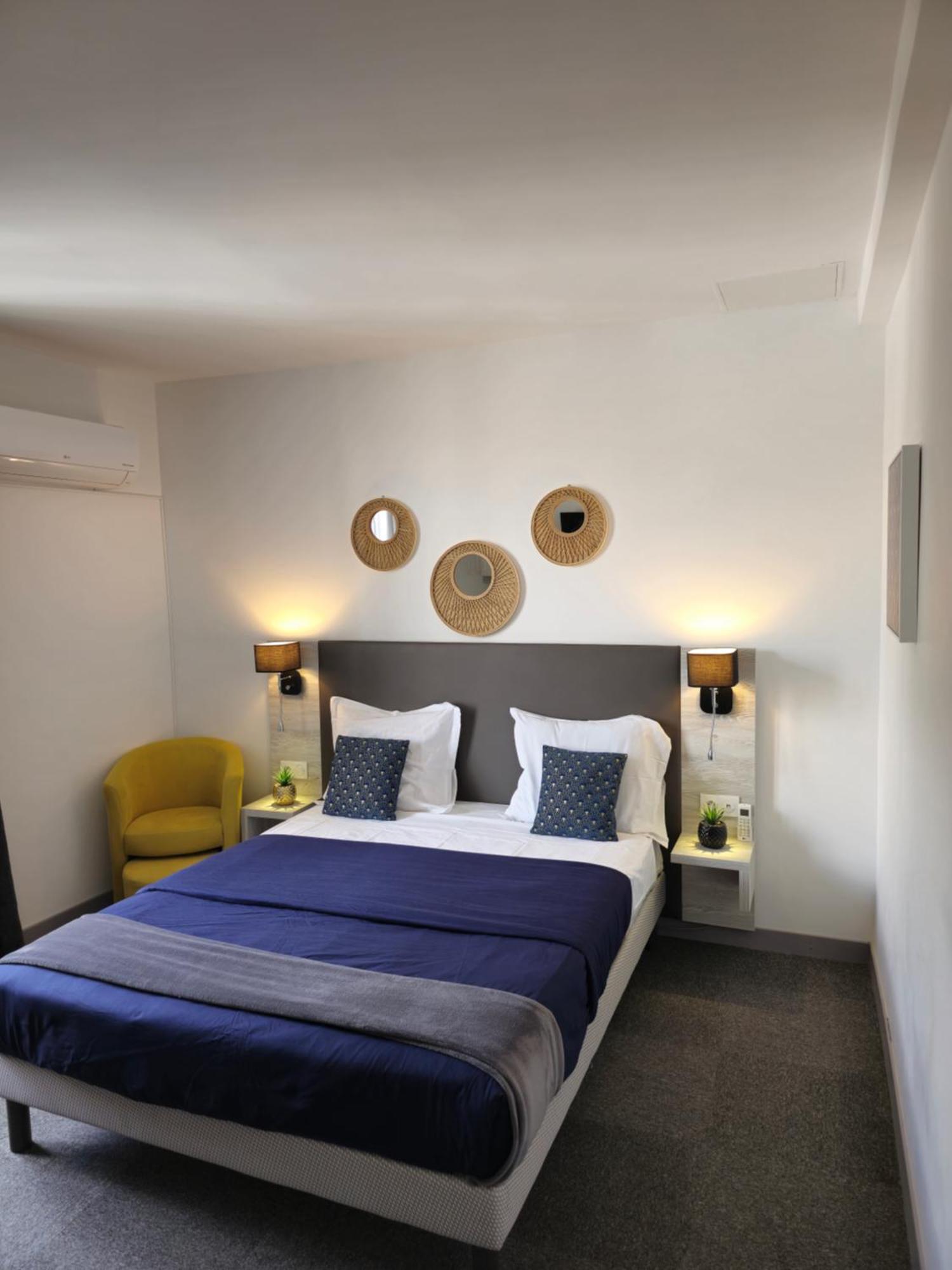 Hotel L'Alsace-Gare Sncf Narbonne Zimmer foto